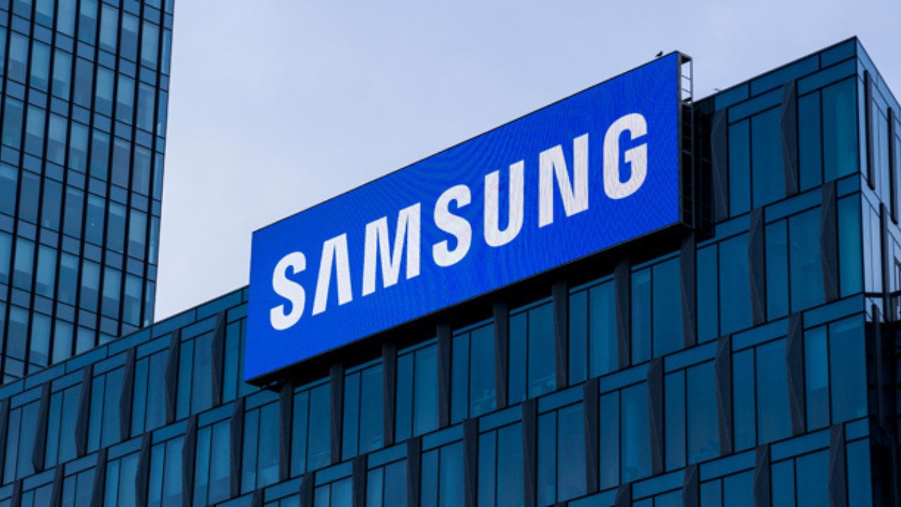 PLI scheme: भारत के स्मार्टफोन एक्सपोर्ट को बड़ा झटका! सैमसंग की गिरती हुई रफ्तार