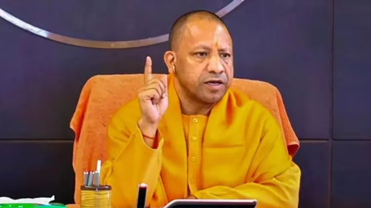 यूपी में छह महीने की हड़ताल पर बैन: क्या ESMA सरकार की ताकत बढ़ाएगा या कर्मचारियों की आवाज़ दबा देगा