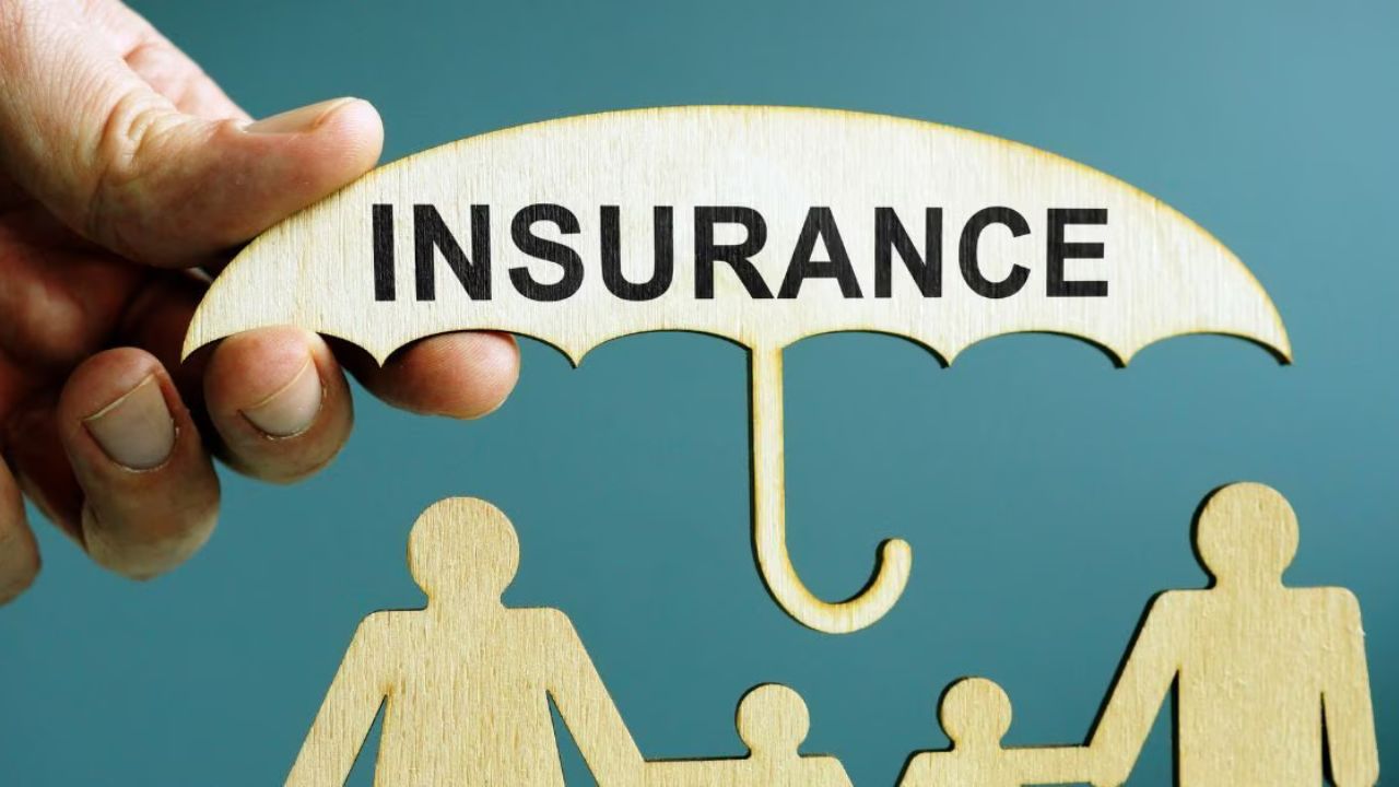 Indian Insurance Industry: LIC और SBI Life एजेंट्स का कमीशन होगा कम, नया मॉडल लाएगा धीरे-धीरे भुगतान की नई व्यवस्था