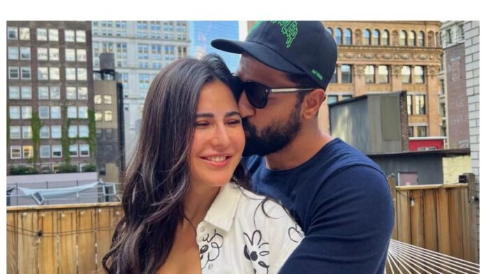 Vicky and Katrina ने चौथी सालगिरह पर शेयर की थकी मगर प्यार से भरी सेल्फी जिसने फैंस का दिल तेज़ी से धड़का दिया।