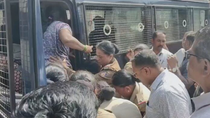 Hubballi में महिला पार्टी कार्यकर्ता की पिटाई का वीडियो वायरल, NCW ने जांच का आदेश दिया